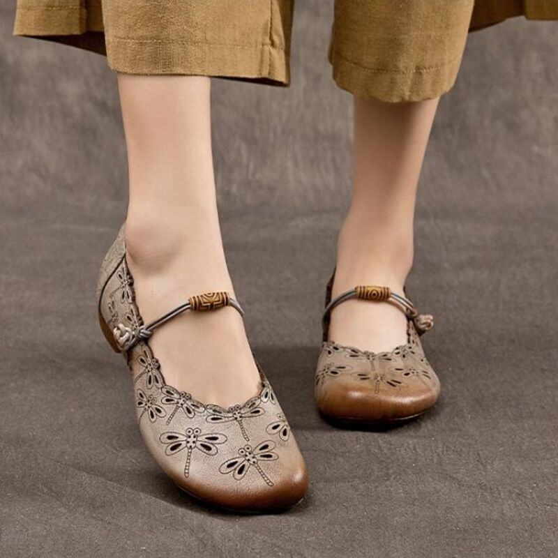 Spring and Summer New Collection Retro Leather Women's Shoes - Round Toe Low Heel Comfortable and Versatile Flat Shoes with Open Hole Design