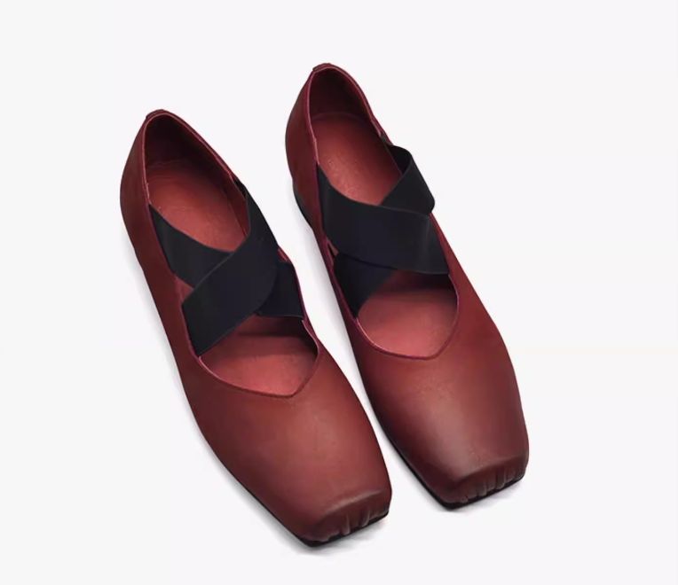 Retro Artistic Ballet Shoes - Leather Square-Toe Single Shoes with Slender Opening and Flat Bottom